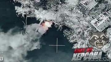 Херсон. Работа наших операторов по плавсредствам противника Енот из Херсона