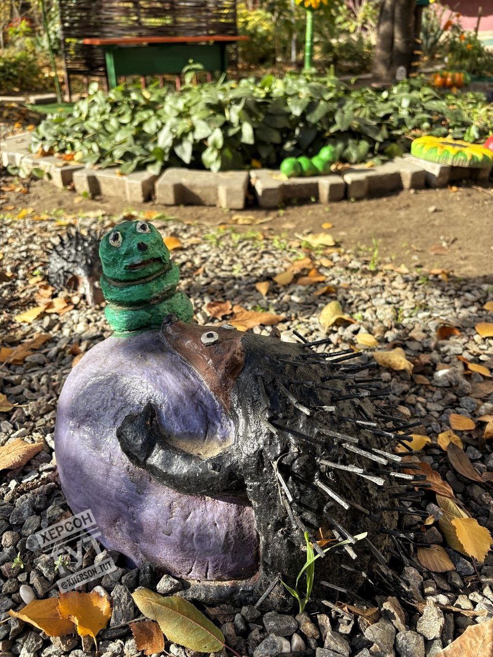 Херсон. Дворовое декоративно-прикладное искусство Херсон. Дворовое декоративно-прикладное искусство