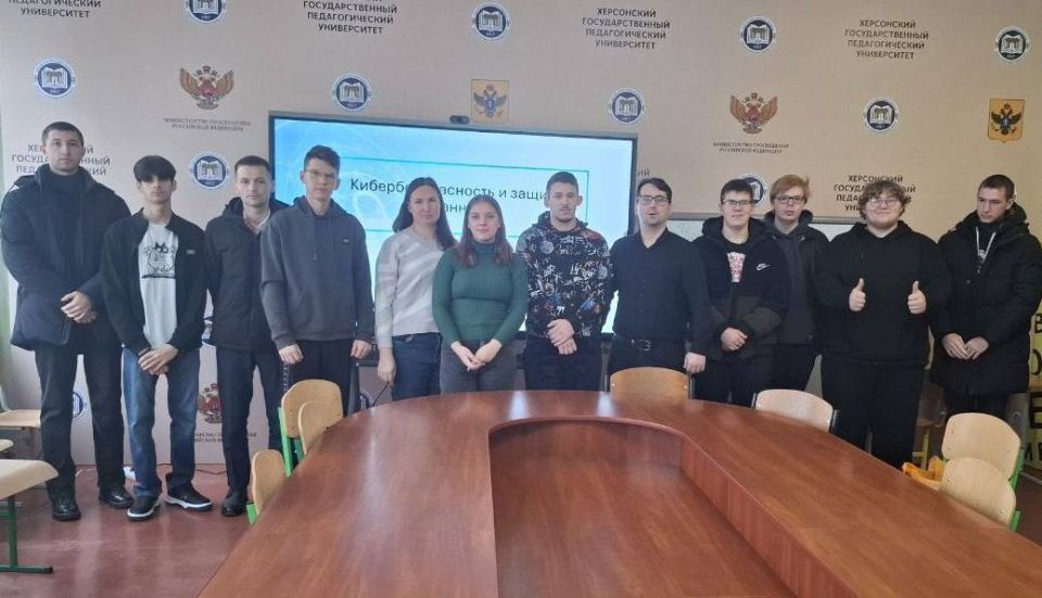 В День информатики преподаватели Института информационных технологий ХГПУ провели серию мастер-классов для студентов, где простым языком объяснили сложные вещи В День информатики преподаватели Института информационных технологий ХГПУ провели серию мастер-классов для студентов, где простым языком объяснили сложные вещи