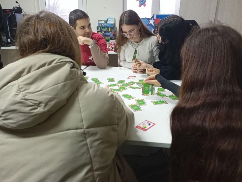 В "Молодежном пространстве" Геническа волонтеры-медики провели игровой вечер, где активисты в увлекательной форме повторили правила оказания первой помощи В "Молодежном пространстве" Геническа волонтеры-медики провели игровой вечер, где активисты в увлекательной форме повторили правила оказания первой помощи