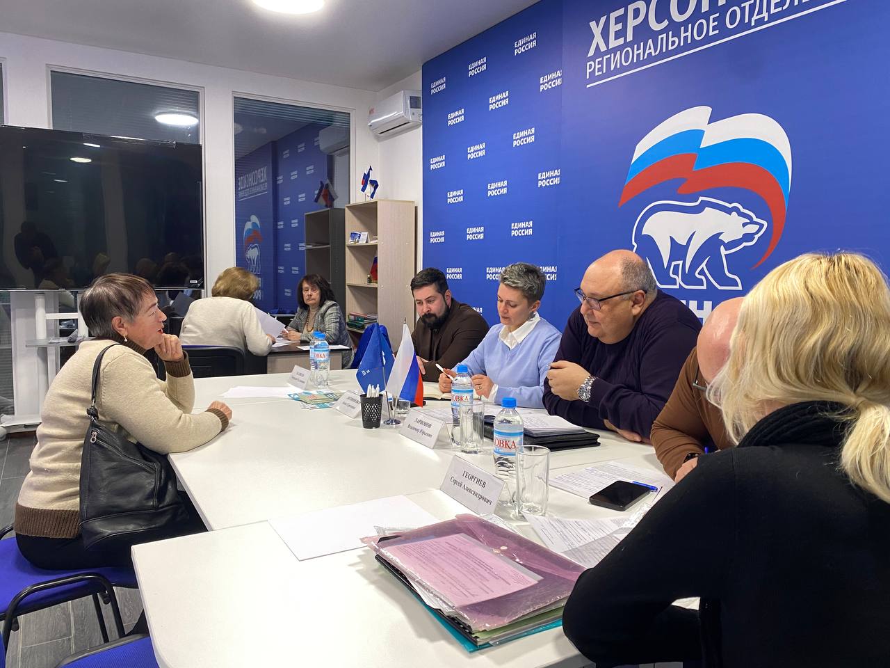 В Херсонской области продолжается Декада приемов граждан, посвященная 24-летию партии "Единая Россия" В Херсонской области продолжается Декада приемов граждан, посвященная 24-летию партии "Единая Россия"