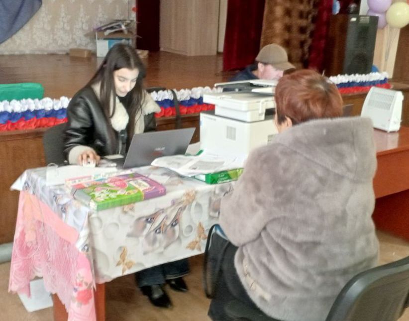 Мобильный социальный офис продолжает свою работу Мобильный социальный офис продолжает свою работу