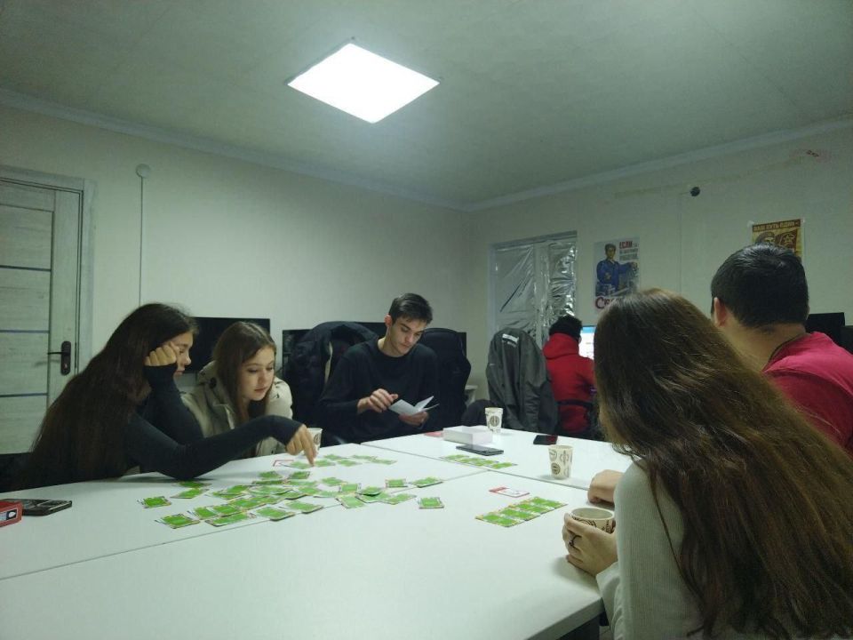 В "Молодежном пространстве" Геническа волонтеры-медики провели игровой вечер, где активисты в увлекательной форме повторили правила оказания первой помощи В "Молодежном пространстве" Геническа волонтеры-медики провели игровой вечер, где активисты в увлекательной форме повторили правила оказания первой помощи
