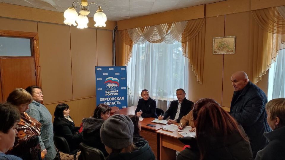 Ольга Осипенко: Совместно с председателем Совета депутатов Новотроицкого округа Алексеем Козубским провели декаду приёмов граждан в муниципалитете, посвящённых дню рождения «Единой России» Ольга Осипенко: Совместно с председателем Совета депутатов Новотроицкого округа Алексеем Козубским провели декаду приёмов граждан в муниципалитете, посвящённых дню рождения «Единой России»