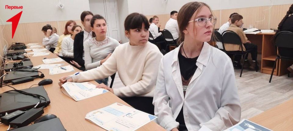 Первые Генической школы № 4 приняли участие во Всероссийском «Дне географии» Первые Генической школы № 4 приняли участие во Всероссийском «Дне географии»