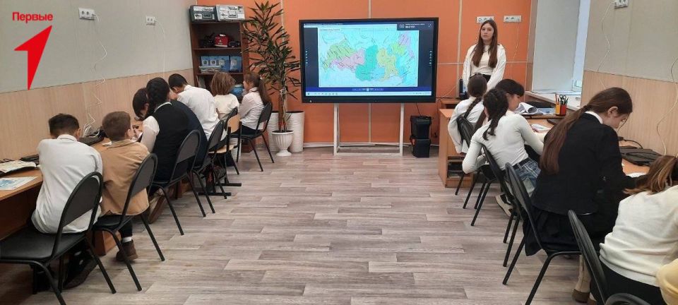 Первые Генической школы № 4 приняли участие во Всероссийском «Дне географии» Первые Генической школы № 4 приняли участие во Всероссийском «Дне географии»