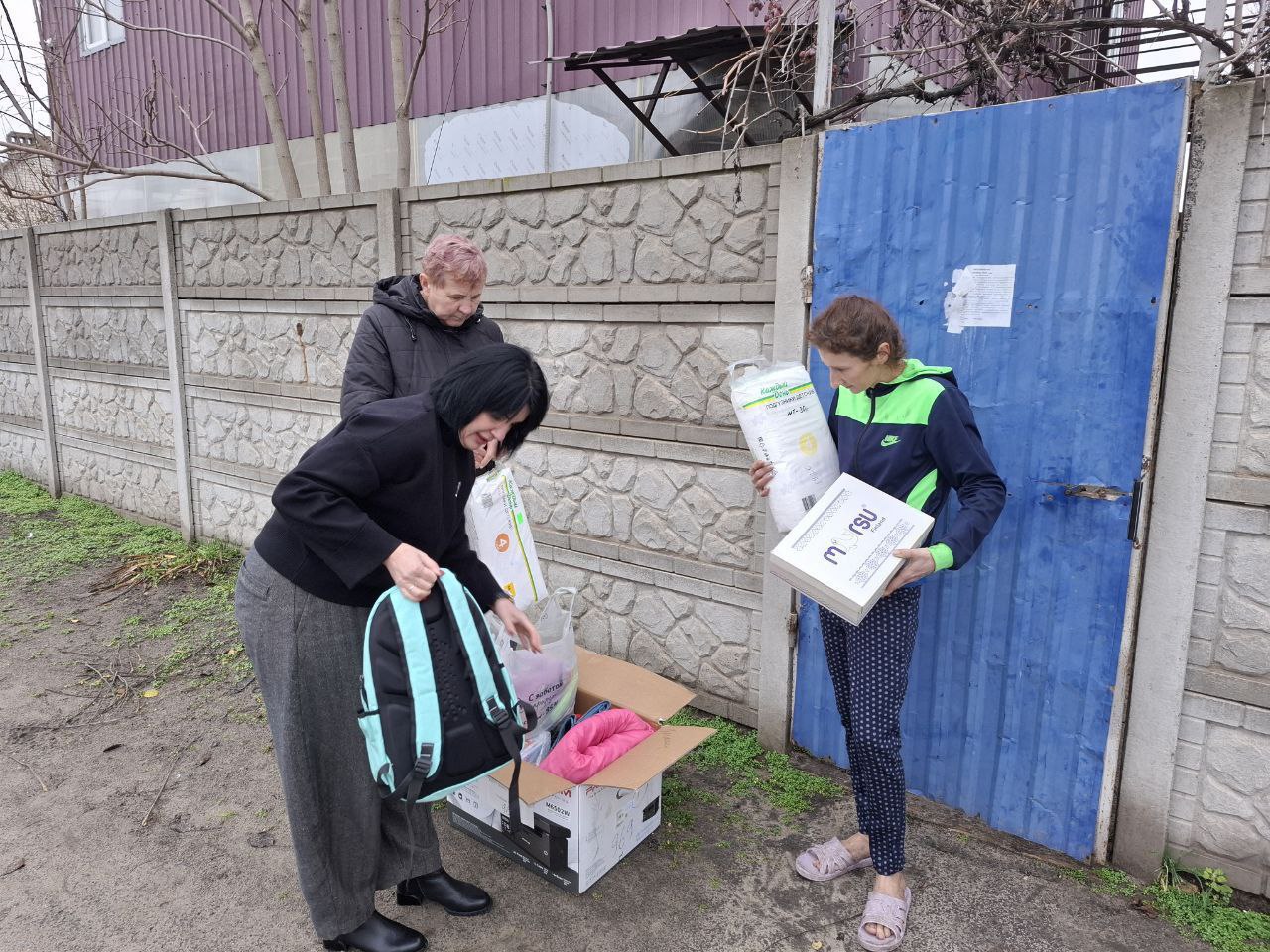 Визит в Большие Копани: Помощь семьям Алешкинского округа Визит в Большие Копани: Помощь семьям Алешкинского округа