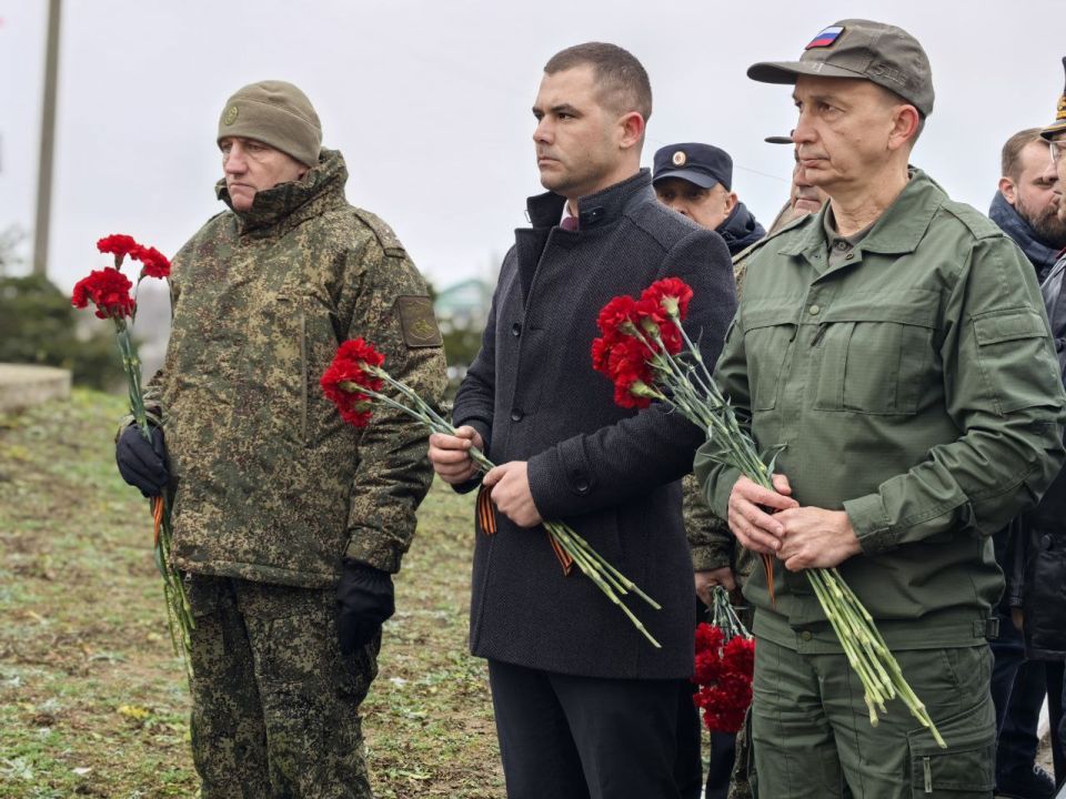 День Героев Отечества: В Геническом окрвге почтили память защитников День Героев Отечества: В Геническом окрвге почтили память защитников
