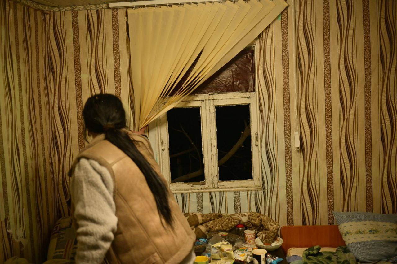 После налета украинских дронов в Геническе пострадали жилые здания на улице Свердлова, сообщил Владимир Сальдо После налета украинских дронов в Геническе пострадали жилые здания на улице Свердлова, сообщил Владимир Сальдо