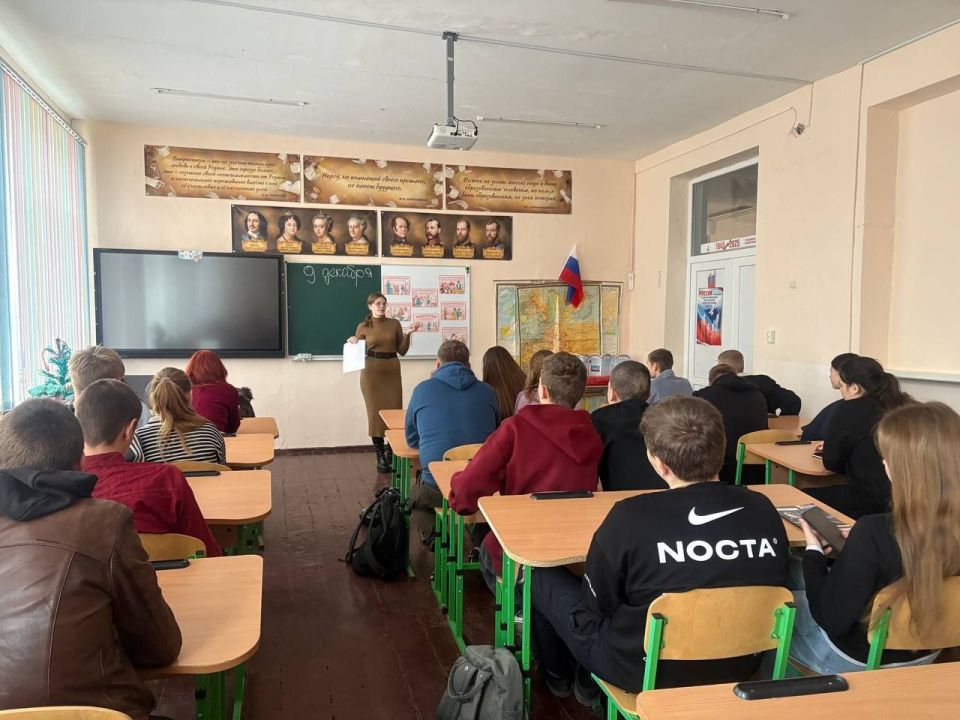 Память Героев Отечества в Бехтерской школе: урок мужества для молодёжи Память Героев Отечества в Бехтерской школе: урок мужества для молодёжи