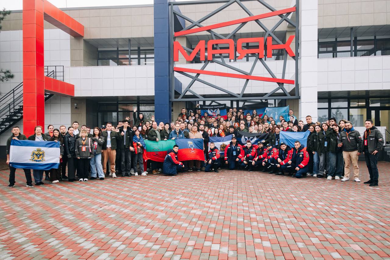 От всей молодежи двух морей — поздравляем с Днем Героев Отечества! От всей молодежи двух морей — поздравляем с Днем Героев Отечества!