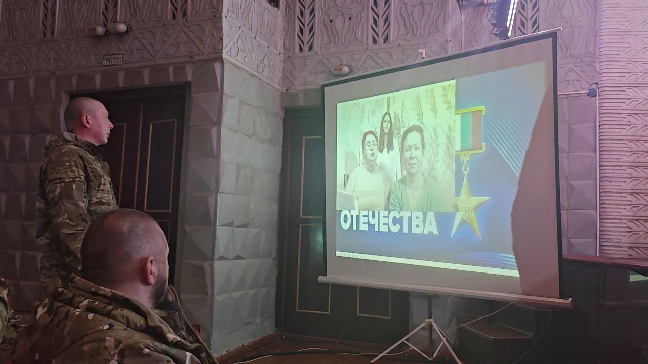 Праздничный концерт в Каланчаке, посвящённый Дню Героев Отечества Праздничный концерт в Каланчаке, посвящённый Дню Героев Отечества