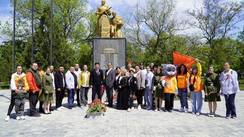 С Днём Героев Отечества!. От ратных полей Древней Руси до огненных рубежей наших дней — Россия стоит благодаря силе духа своих защитников С Днём Героев Отечества!. От ратных полей Древней Руси до огненных рубежей наших дней — Россия стоит благодаря силе духа своих защитников