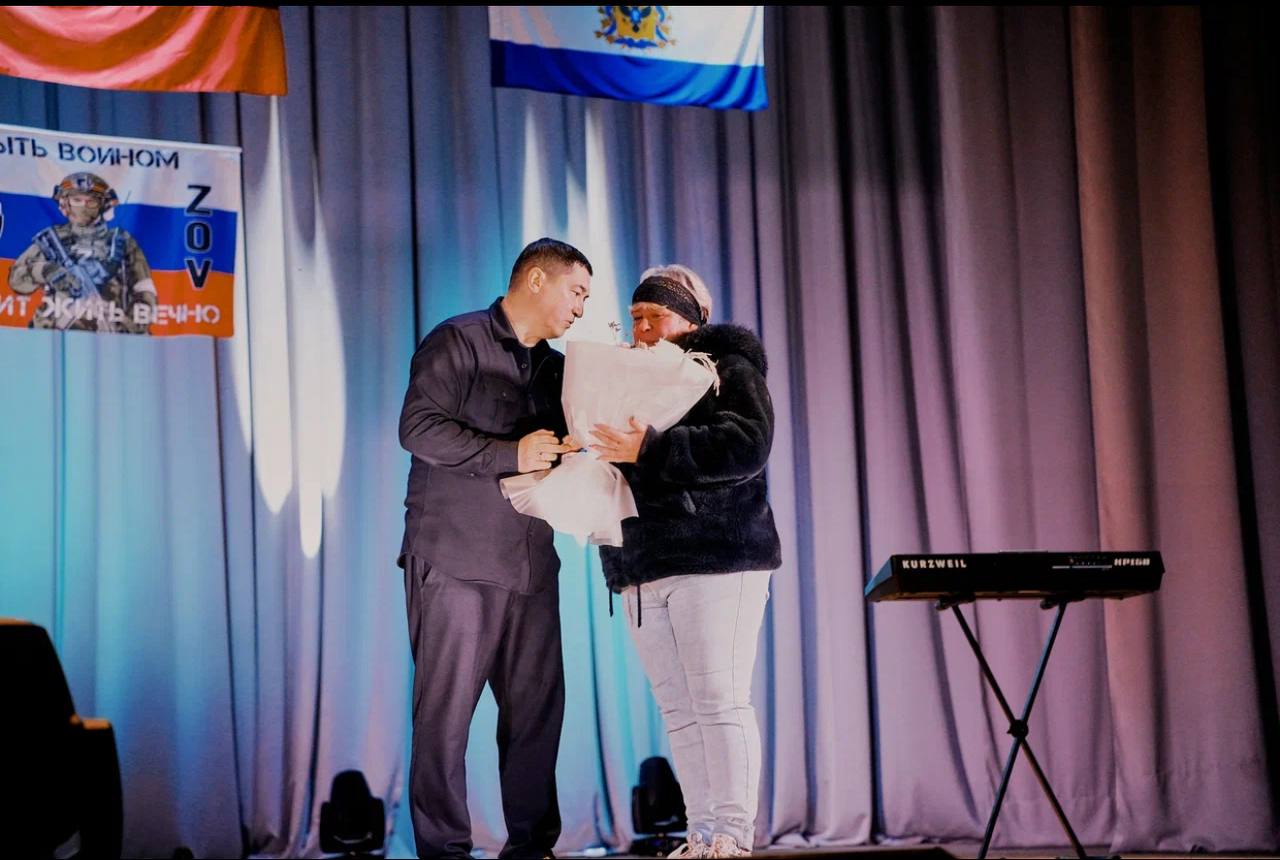 Энвер Абдураимов: Праздничный концерт в Каланчаке, посвящённый Дню Героев Отечества Энвер Абдураимов: Праздничный концерт в Каланчаке, посвящённый Дню Героев Отечества