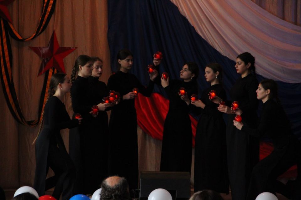 В Чаплинском аграрном колледже отпраздновали День Героев Отечества В Чаплинском аграрном колледже отпраздновали День Героев Отечества