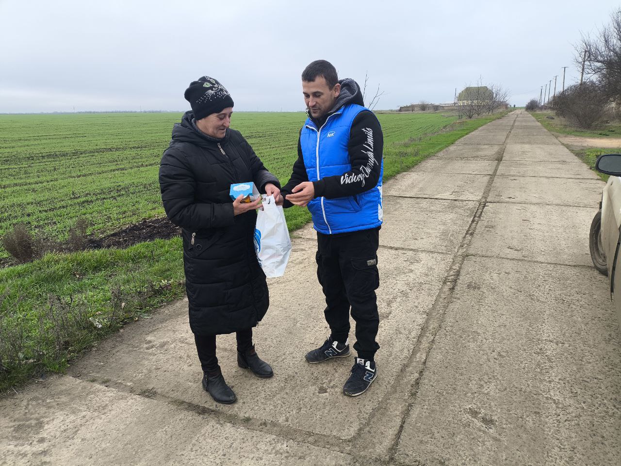 Ко Дню Героев Отечества «Единая Россия» передала адресную помощь семьям участников СВО в Геническом и Горностаевском округе