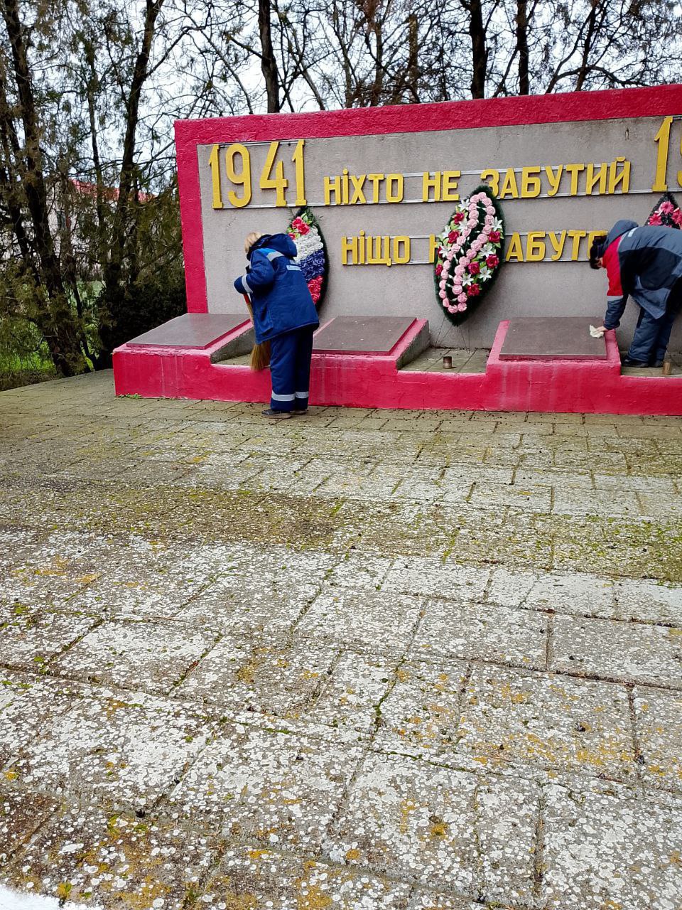 Сегодня, в День Героев Отечества коллектив ГУП ХО "ОБЛВОДОКАНАЛ" почтил память павших героев в годы Великой Отечественной войны Сегодня, в День Героев Отечества коллектив ГУП ХО "ОБЛВОДОКАНАЛ" почтил память павших героев в годы Великой Отечественной войны