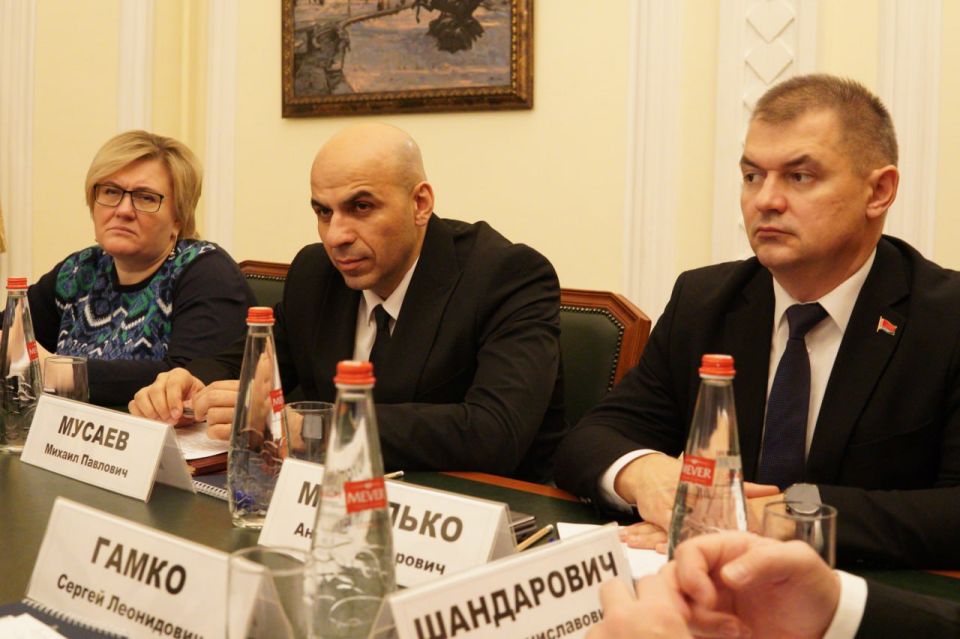 ������� �������� ������ ������� ������� � ��������� �� ������������� �������� ���������� ��������