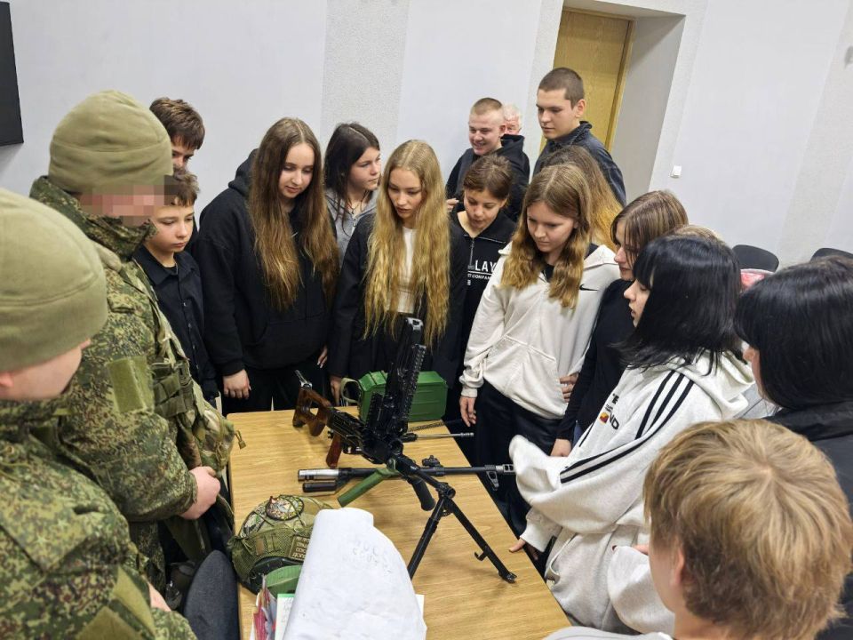 Урок мужества в честь празднования Дня Героев Отечества Урок мужества в честь празднования Дня Героев Отечества