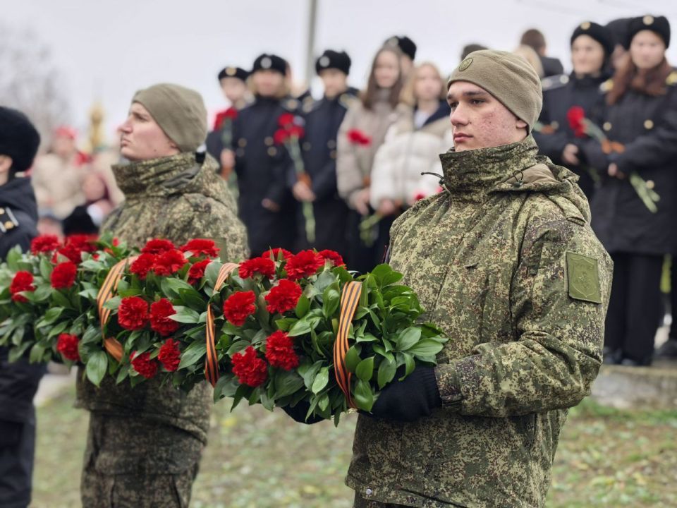 День Героев Отечества: В Геническом окрвге почтили память защитников День Героев Отечества: В Геническом окрвге почтили память защитников