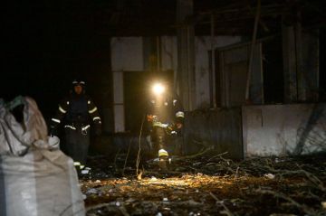 После налета украинских дронов в Геническе пострадали жилые здания на улице Свердлова, сообщил Владимир Сальдо