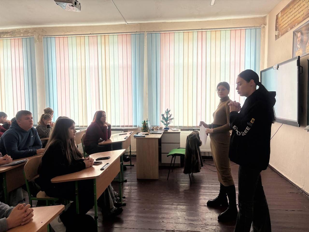 Память Героев Отечества в Бехтерской школе: урок мужества для молодёжи Память Героев Отечества в Бехтерской школе: урок мужества для молодёжи