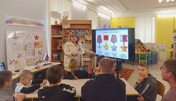 В Любимовском учреждении культуры прошёл час мужества "Героями не рождаются, героями - становятся!"