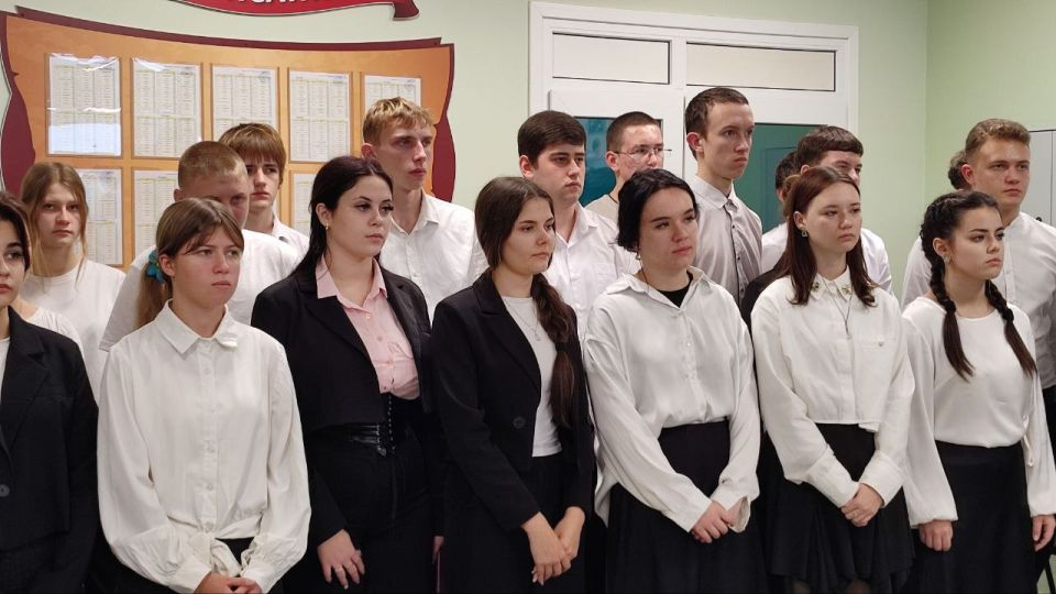 Ольга Осипенко: В День Героев Отечества совместно с главой муниципалитета, секретарем местного отделения «Единой России» Евгенией Кузьменко и председателем Совета депутатов Алексеем Козубским приняла участие в открытии... Ольга Осипенко: В День Героев Отечества совместно с главой муниципалитета, секретарем местного отделения «Единой России» Евгенией Кузьменко и председателем Совета депутатов Алексеем Козубским приняла участие в открытии...