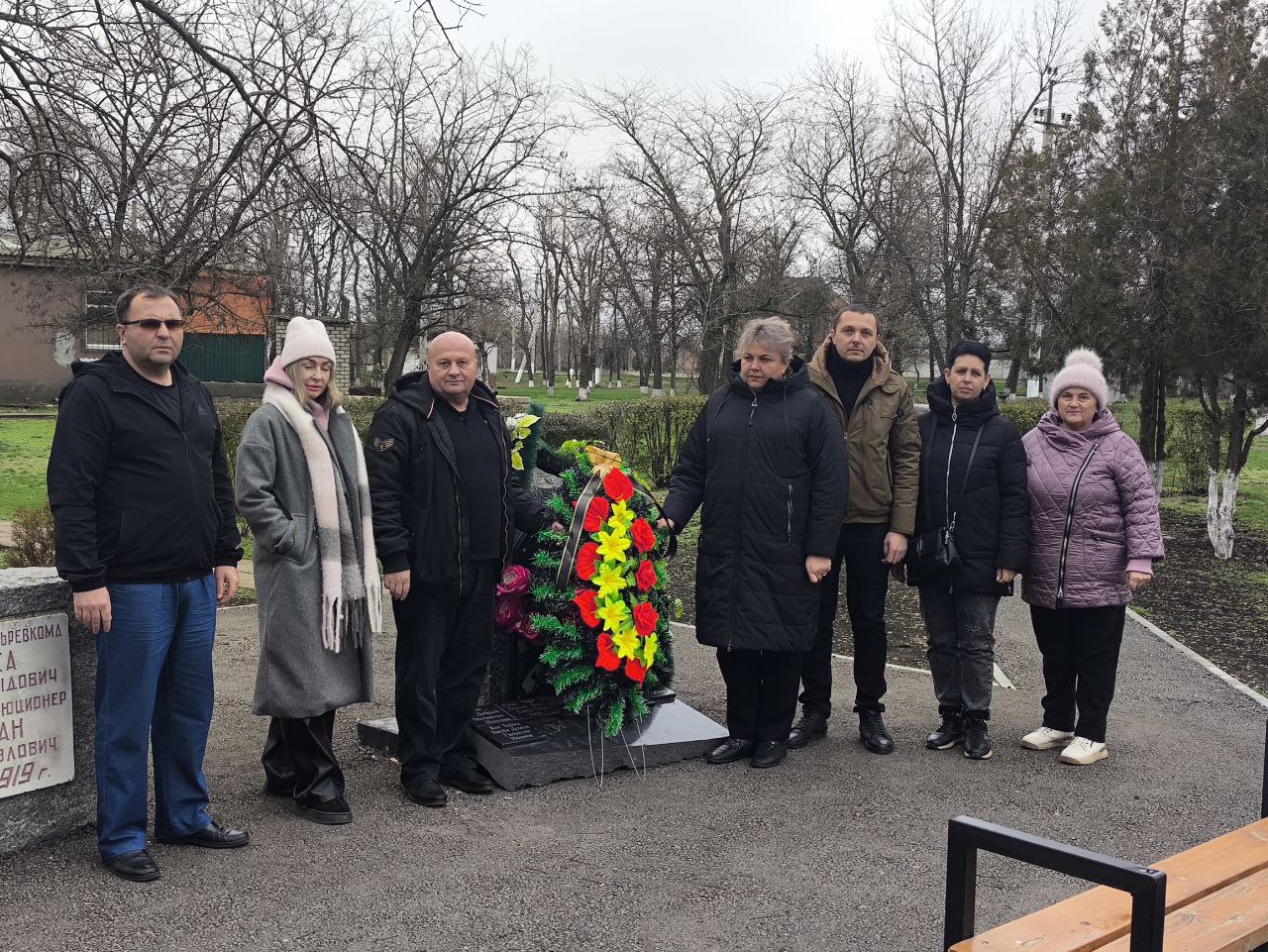 9 декабря, в День Героев Отечества, в Парке-мемориале «Воинской Славы» с.Рубановка прошла торжественная церемония возложения венков к памятнику «Памяти павших, во имя живых!», посвященному погибшим в зоне СВО, а также к... 9 декабря, в День Героев Отечества, в Парке-мемориале «Воинской Славы» с.Рубановка прошла торжественная церемония возложения венков к памятнику «Памяти павших, во имя живых!», посвященному погибшим в зоне СВО, а также к...