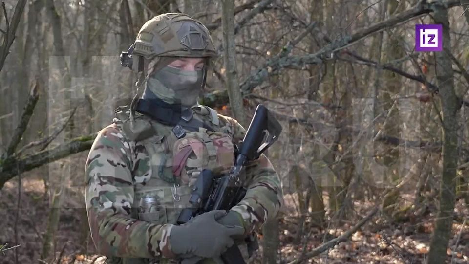 Российские бойцы рассказали о боях за освобождение населенных пунктов на Херсонском и Курском направлениях корреспонденту "Известий" Татьяне Симоненковой