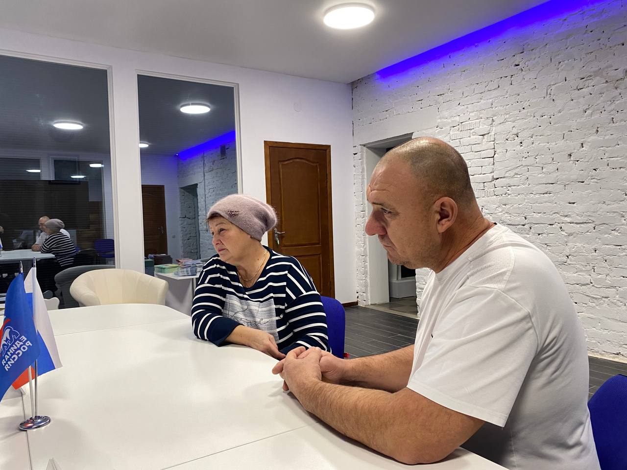 На приеме по вопросам трудовых отношений и социальной политики в ходе декады приемов граждан "Единой России" обсудили помощь маломобильным и многодетным На приеме по вопросам трудовых отношений и социальной политики в ходе декады приемов граждан "Единой России" обсудили помощь маломобильным и многодетным