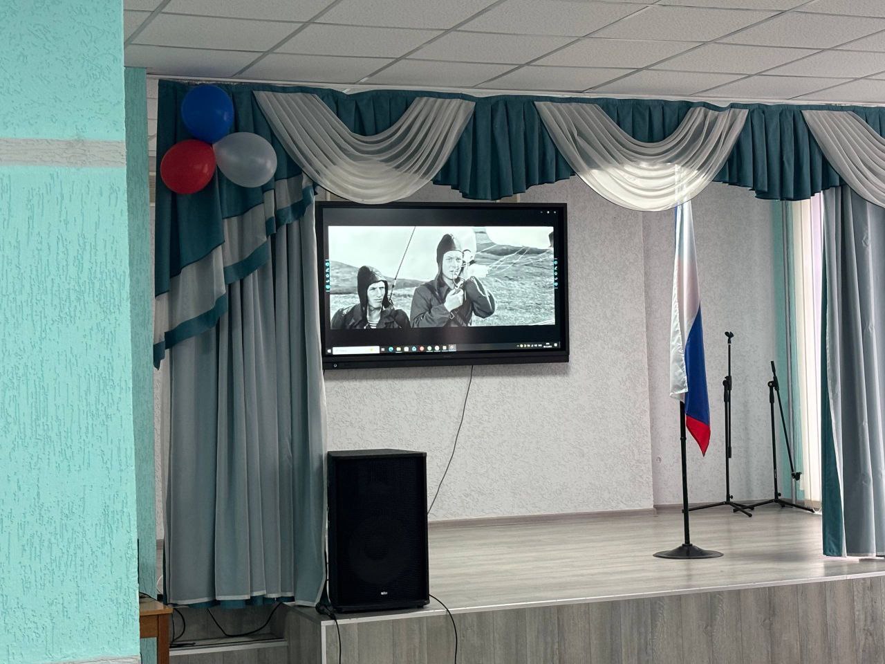 В ГБОУ ХО "Нижнесерогозская школа Нижнесерогозского района" прошло важное и значимое мероприятие, посвящённое Дню Героя Отечества, который отмечается 9 декабря В ГБОУ ХО "Нижнесерогозская школа Нижнесерогозского района" прошло важное и значимое мероприятие, посвящённое Дню Героя Отечества, который отмечается 9 декабря