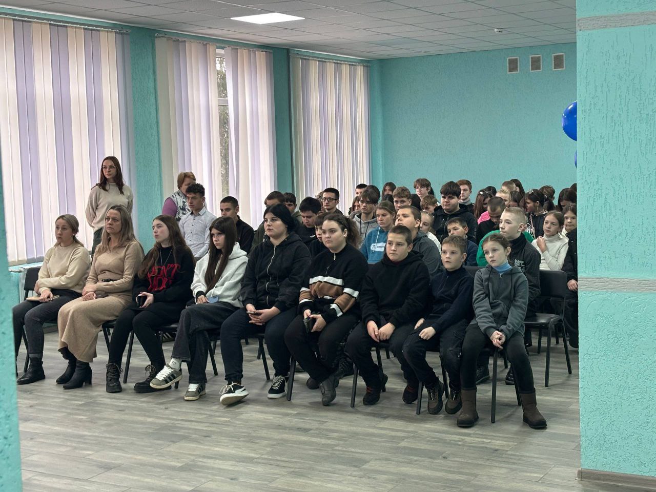 В ГБОУ ХО "Нижнесерогозская школа Нижнесерогозского района" прошло важное и значимое мероприятие, посвящённое Дню Героя Отечества, который отмечается 9 декабря В ГБОУ ХО "Нижнесерогозская школа Нижнесерогозского района" прошло важное и значимое мероприятие, посвящённое Дню Героя Отечества, который отмечается 9 декабря