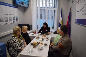 Волонтерство и помощь фронту — новые возможности для старшего поколения