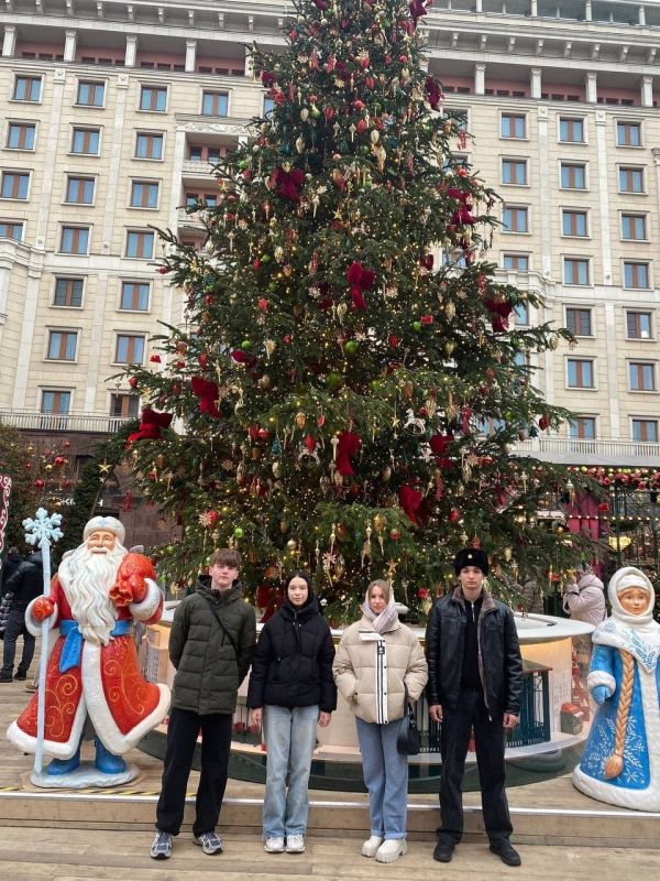 Александр Дудка: Кадеты Скадовска на юбилейном Кадетском Балу в Москве Александр Дудка: Кадеты Скадовска на юбилейном Кадетском Балу в Москве
