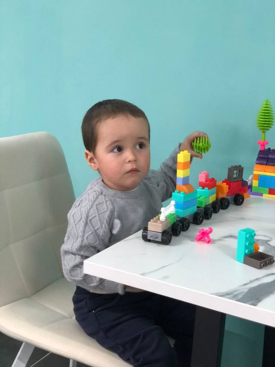 Тематический субботник "День помощи и улыбок" Тематический субботник "День помощи и улыбок"