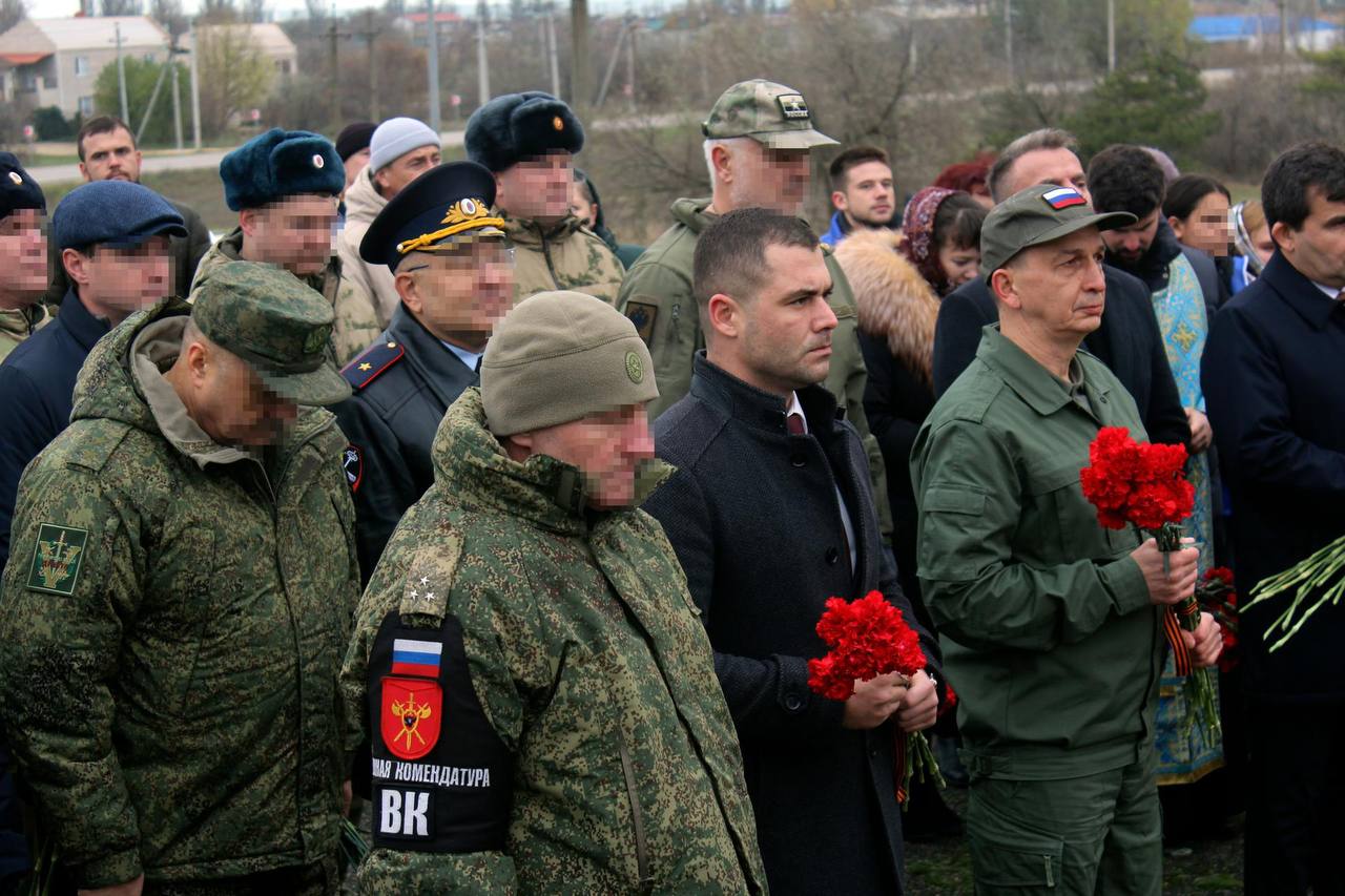 В Херсонской области росгвардейцы приняли участие в торжественном митинге, посвященном Дню Героев Отечества В Херсонской области росгвардейцы приняли участие в торжественном митинге, посвященном Дню Героев Отечества