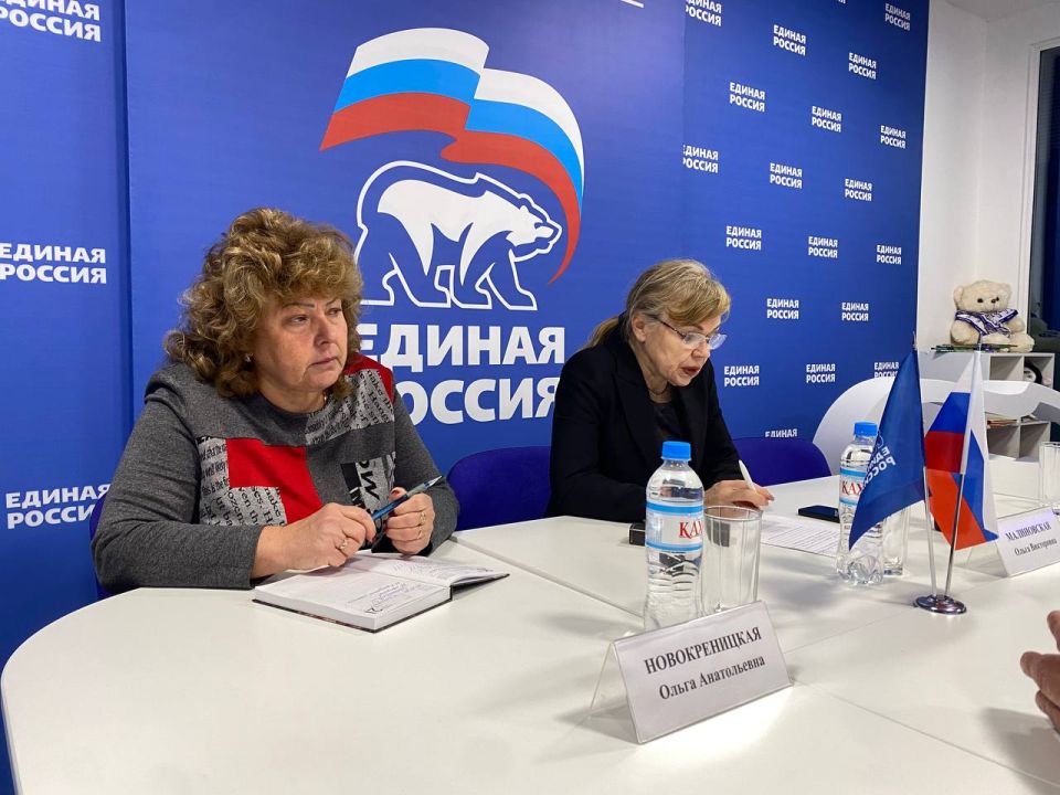 На приеме по вопросам трудовых отношений и социальной политики в ходе декады приемов граждан "Единой России" обсудили помощь маломобильным и многодетным На приеме по вопросам трудовых отношений и социальной политики в ходе декады приемов граждан "Единой России" обсудили помощь маломобильным и многодетным