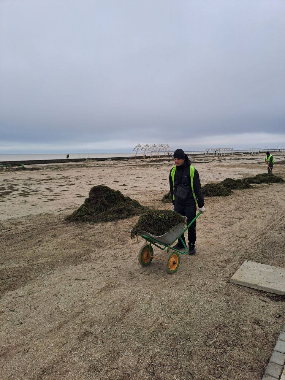 Ежедневная работа для комфорта жителей: коммунальные службы Генического округа продолжают благоустройство территорий Ежедневная работа для комфорта жителей: коммунальные службы Генического округа продолжают благоустройство территорий