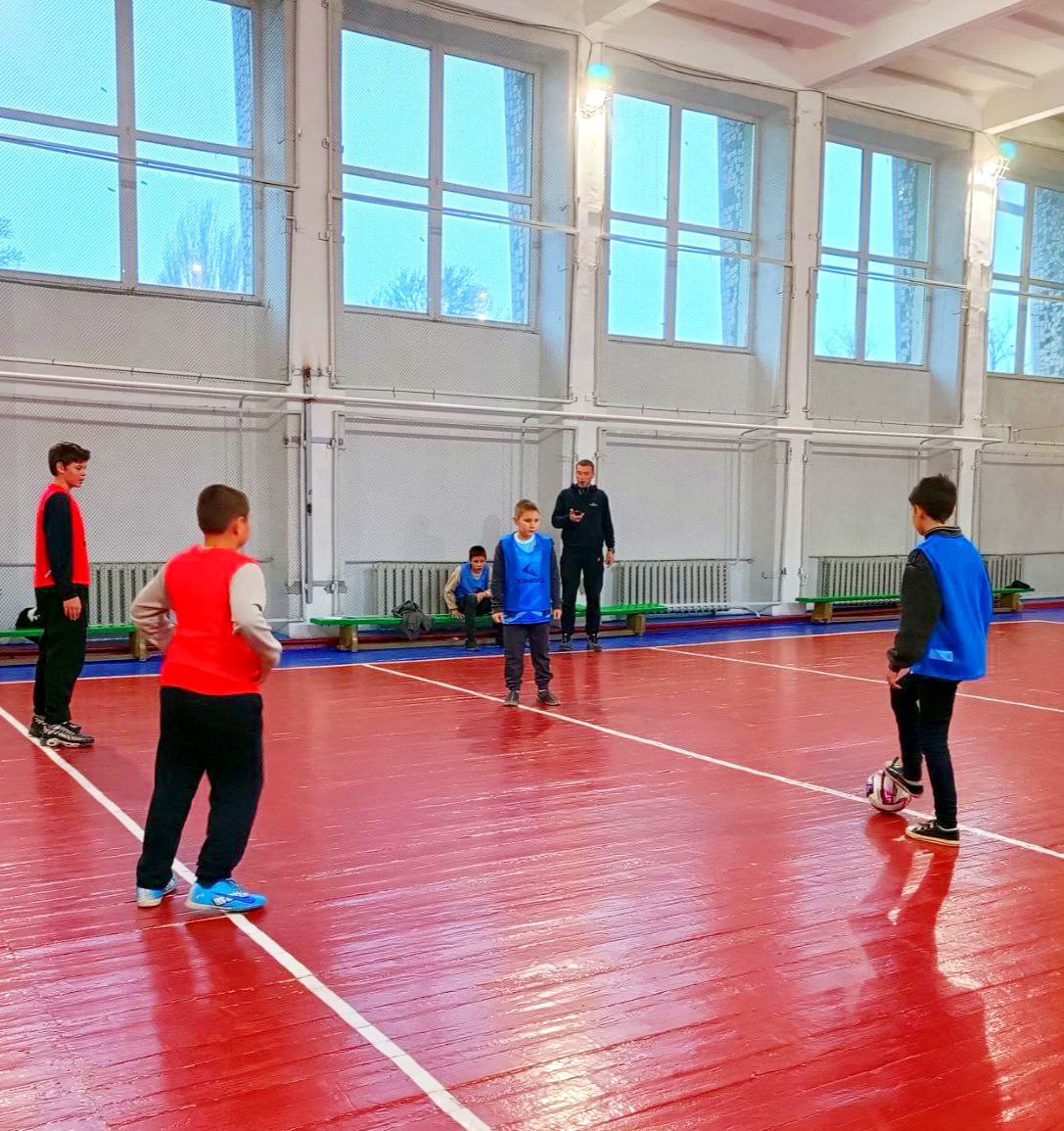 Детская тренировка по футболу в КАЛАНЧАКЕ! Детская тренировка по футболу в КАЛАНЧАКЕ!