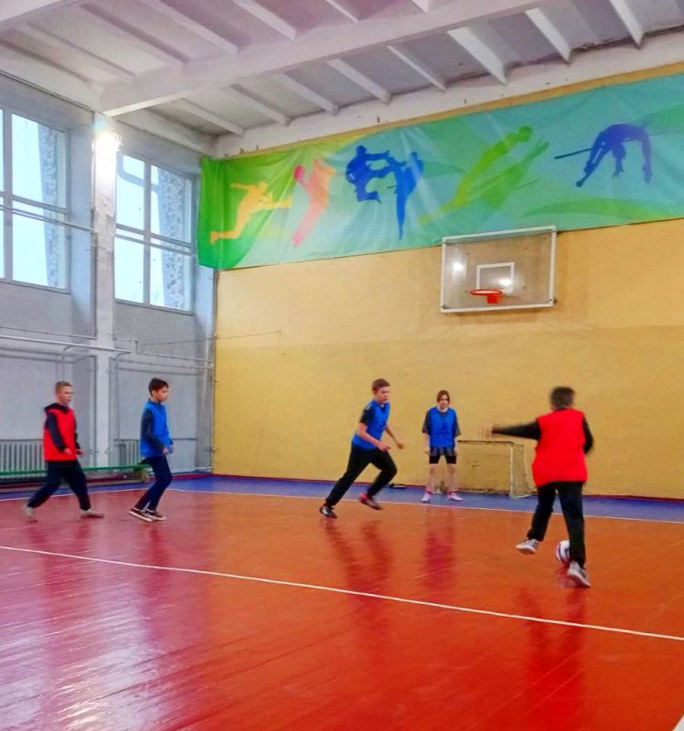 Детская тренировка по футболу в КАЛАНЧАКЕ! Детская тренировка по футболу в КАЛАНЧАКЕ!