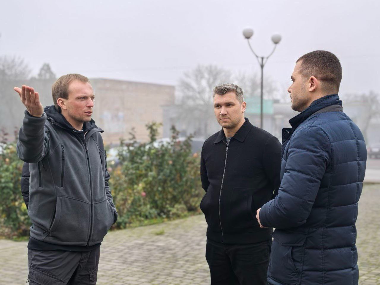 С рабочим визитом совместно с первым заместителем Министра культуры Российской Федерации Сергеем Обрывалиным и советником Министра Павлом Карташевым посетил Нижние Серогозы С рабочим визитом совместно с первым заместителем Министра культуры Российской Федерации Сергеем Обрывалиным и советником Министра Павлом Карташевым посетил Нижние Серогозы