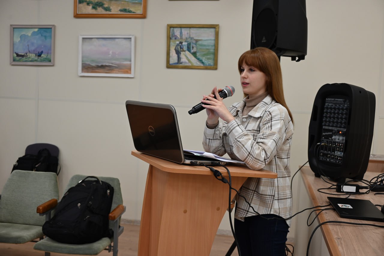 Эко-урок ко Дню волонтера прошел в Генической школе Эко-урок ко Дню волонтера прошел в Генической школе