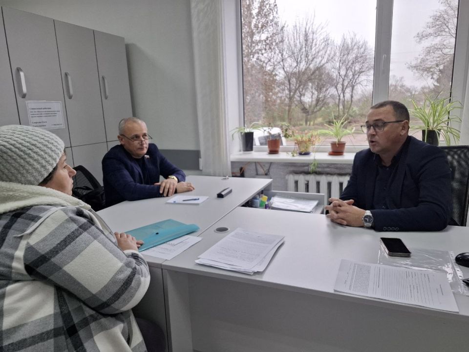 Итоги выездного приема в Первоконстантиновке и Григорьевке: "Единая Россия" помогает жителям! Итоги выездного приема в Первоконстантиновке и Григорьевке: "Единая Россия" помогает жителям!