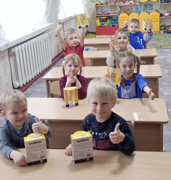 Подарок — это улыбка ребёнка! Петровский детский сад «Чебурашка» получил подарки