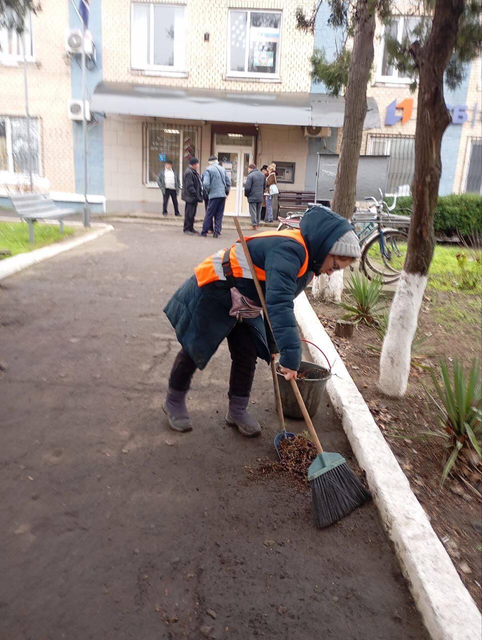 Ежедневная работа для комфорта жителей: коммунальные службы Генического округа продолжают благоустройство территорий Ежедневная работа для комфорта жителей: коммунальные службы Генического округа продолжают благоустройство территорий