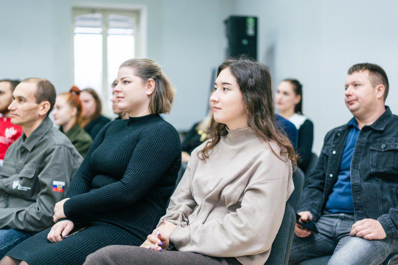 В Тавричанке прошёл межмуниципальный молодёжный форум «Маяки Каховки» В Тавричанке прошёл межмуниципальный молодёжный форум «Маяки Каховки»