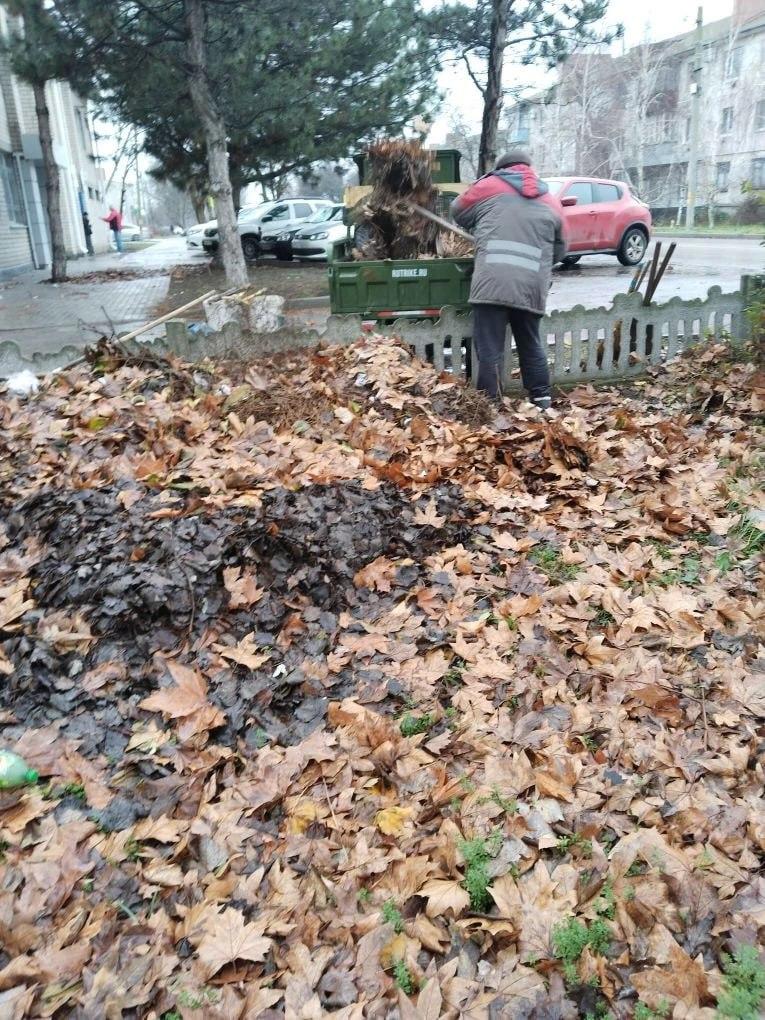 Ежедневная работа для комфорта жителей: коммунальные службы Генического округа продолжают благоустройство территорий Ежедневная работа для комфорта жителей: коммунальные службы Генического округа продолжают благоустройство территорий