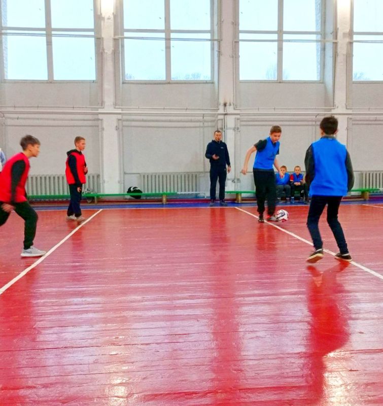 Детская тренировка по футболу в КАЛАНЧАКЕ! Детская тренировка по футболу в КАЛАНЧАКЕ!