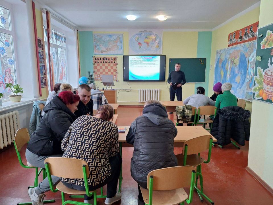 Будущее выпускников: общешкольное родительское собрание Будущее выпускников: общешкольное родительское собрание